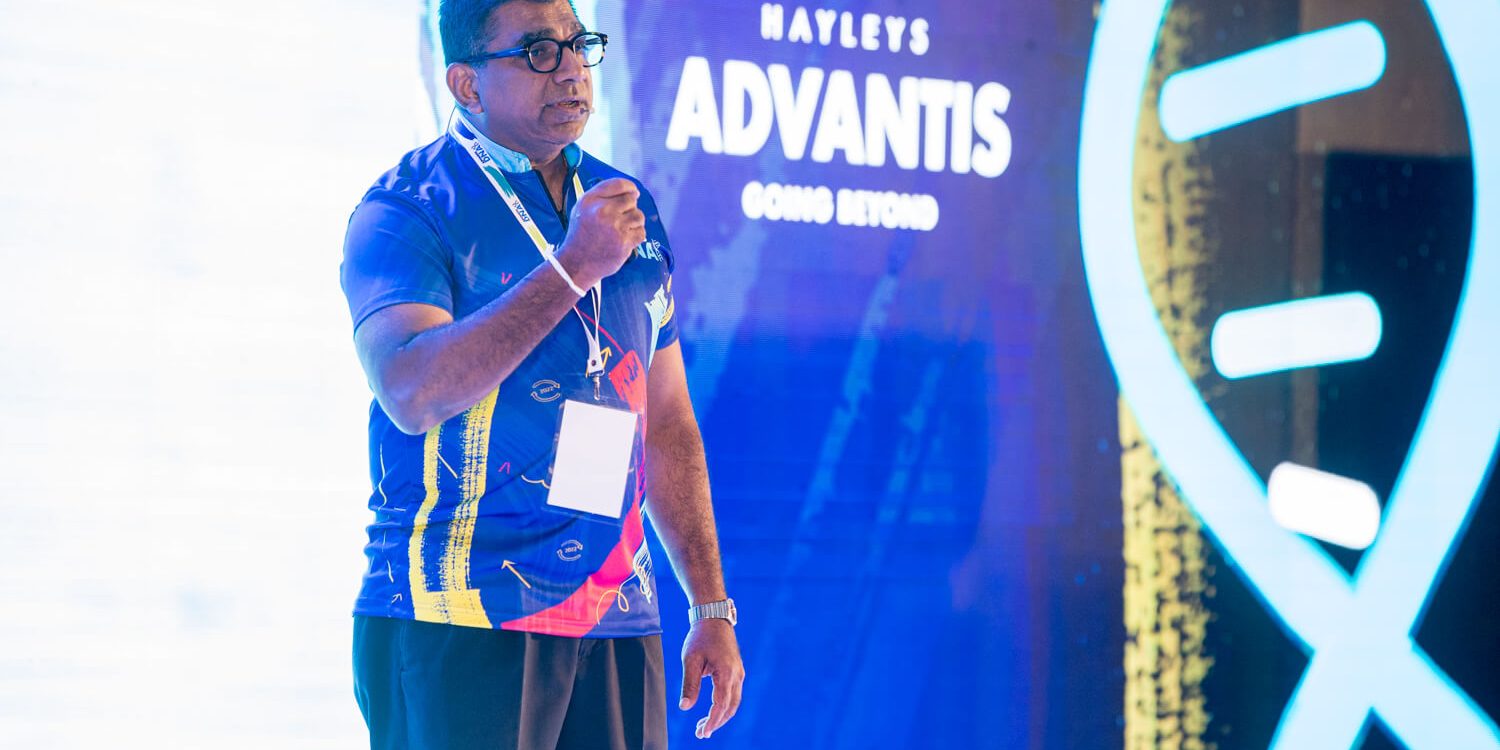 Advantis Managing Director, Ruwan Waidyaratne, introducing the Advantis DNA to the gathering