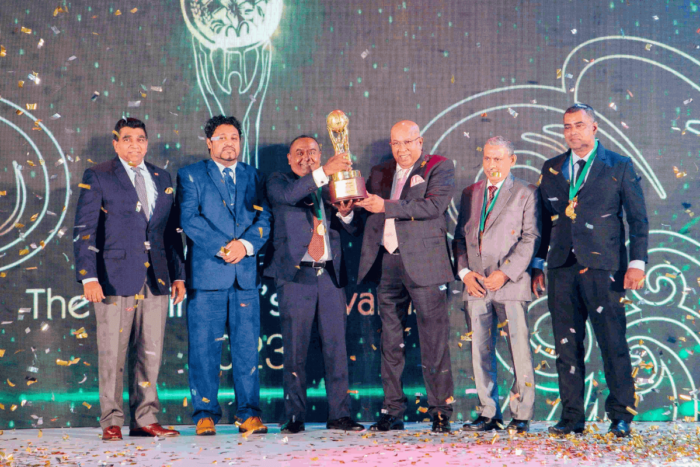 Hayleys Chairmans Awards 2023 – Advantis The Advantis team receiving the Overall Award from Hayleys Group Chairman and Chief Executive Mohan Pandithage (third from right)