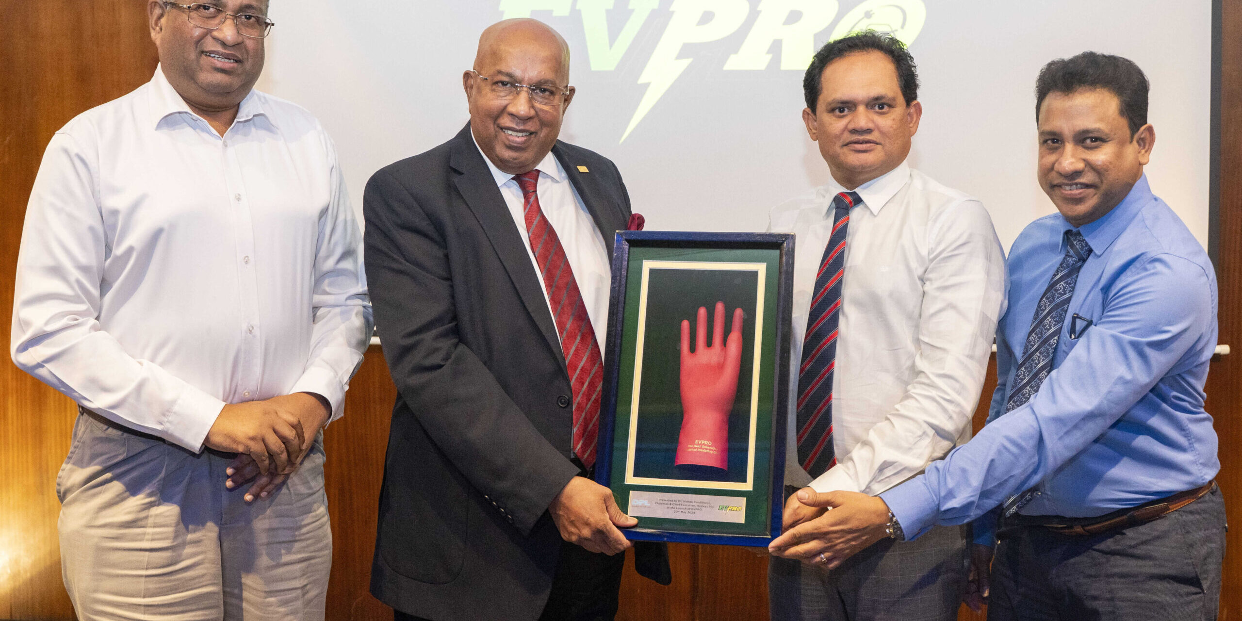 EVPRO glove for Electric Vehicle Industry (1)